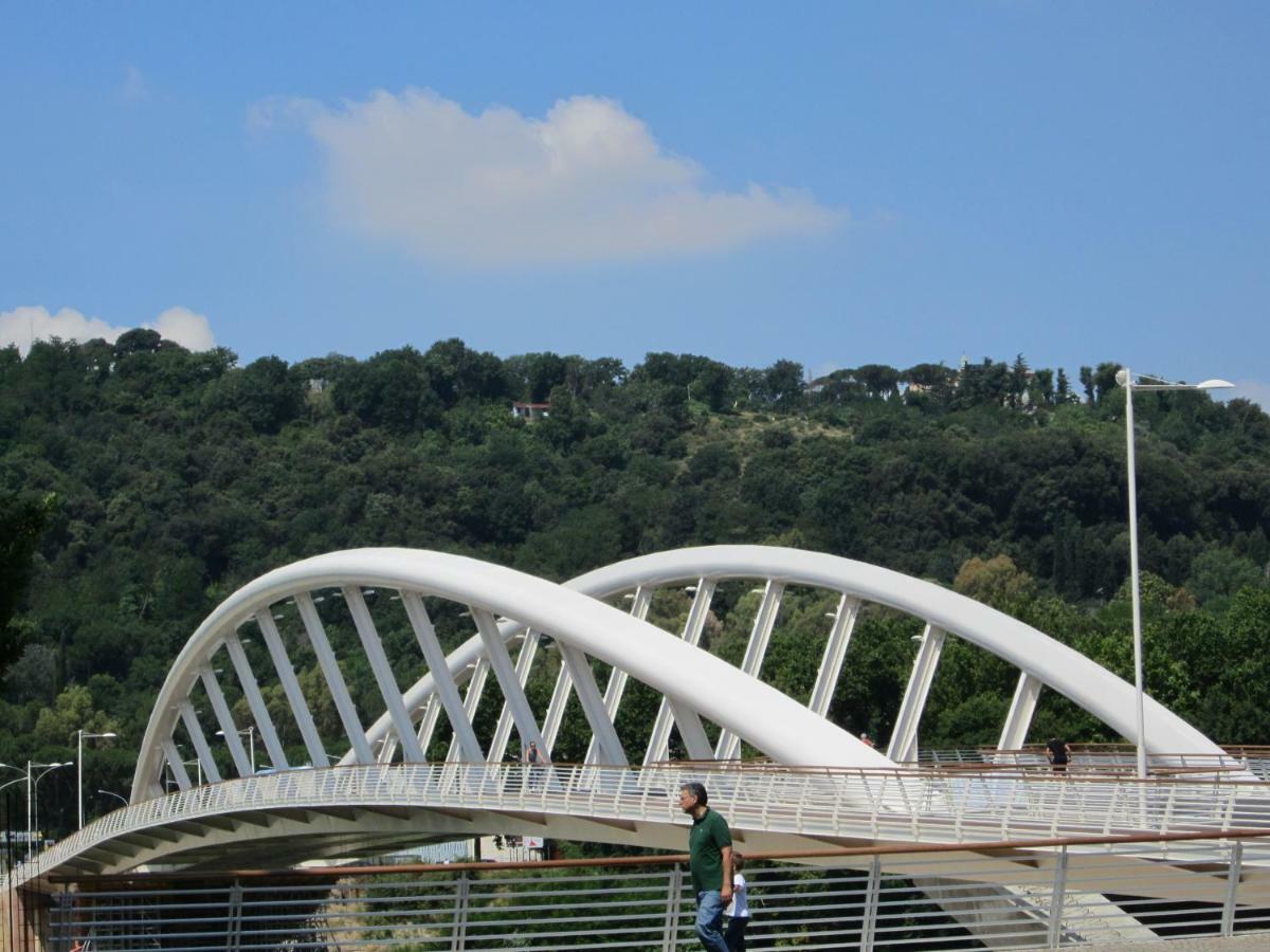 Ponte Della Musica Teatro Olimpico Hotel โรม ภายนอก รูปภาพ